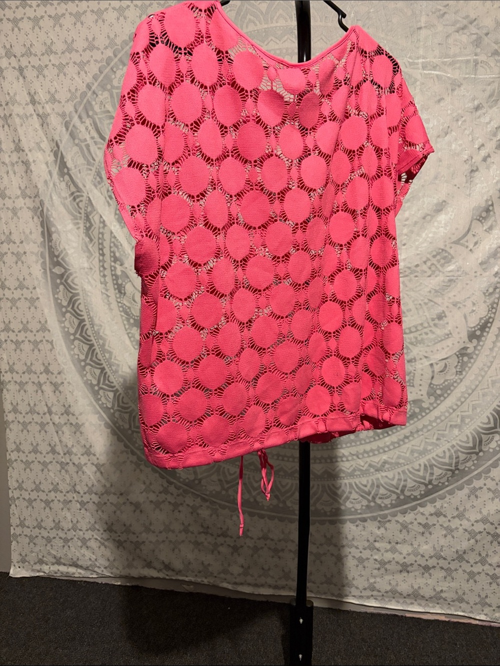 Ruby Rd. Hot Pink Laser Cut Geometric Circle Pattern Top XL - Picture 2 of 4